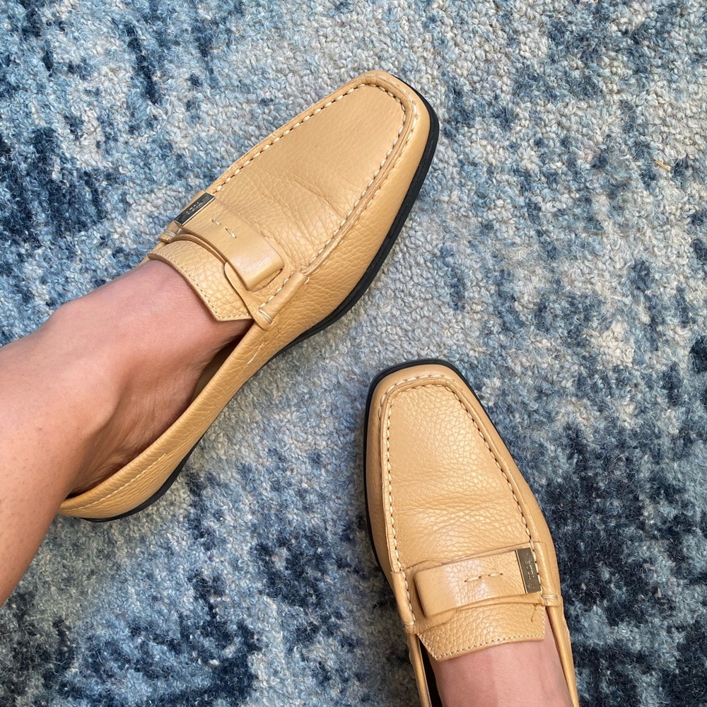 Tod’s timeless loafers beige 7.5 women’s